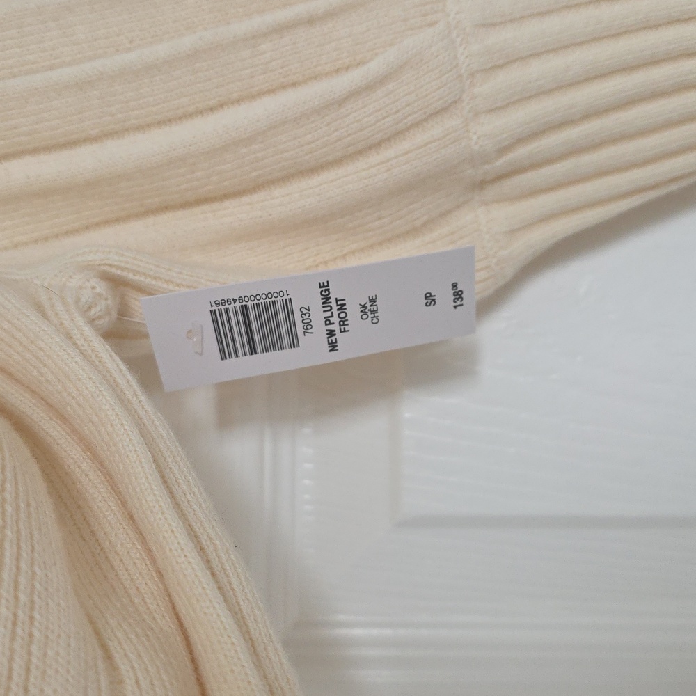 New plunge front wilfred cardigan - Picture 3 of 6